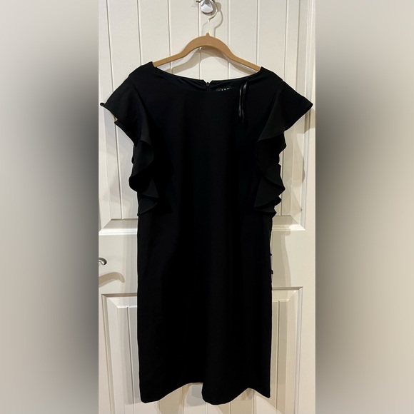 NWT Laundry by Shelli Segal Black Ruffle Shoulder Sheath Dress - Picture 1 of 5